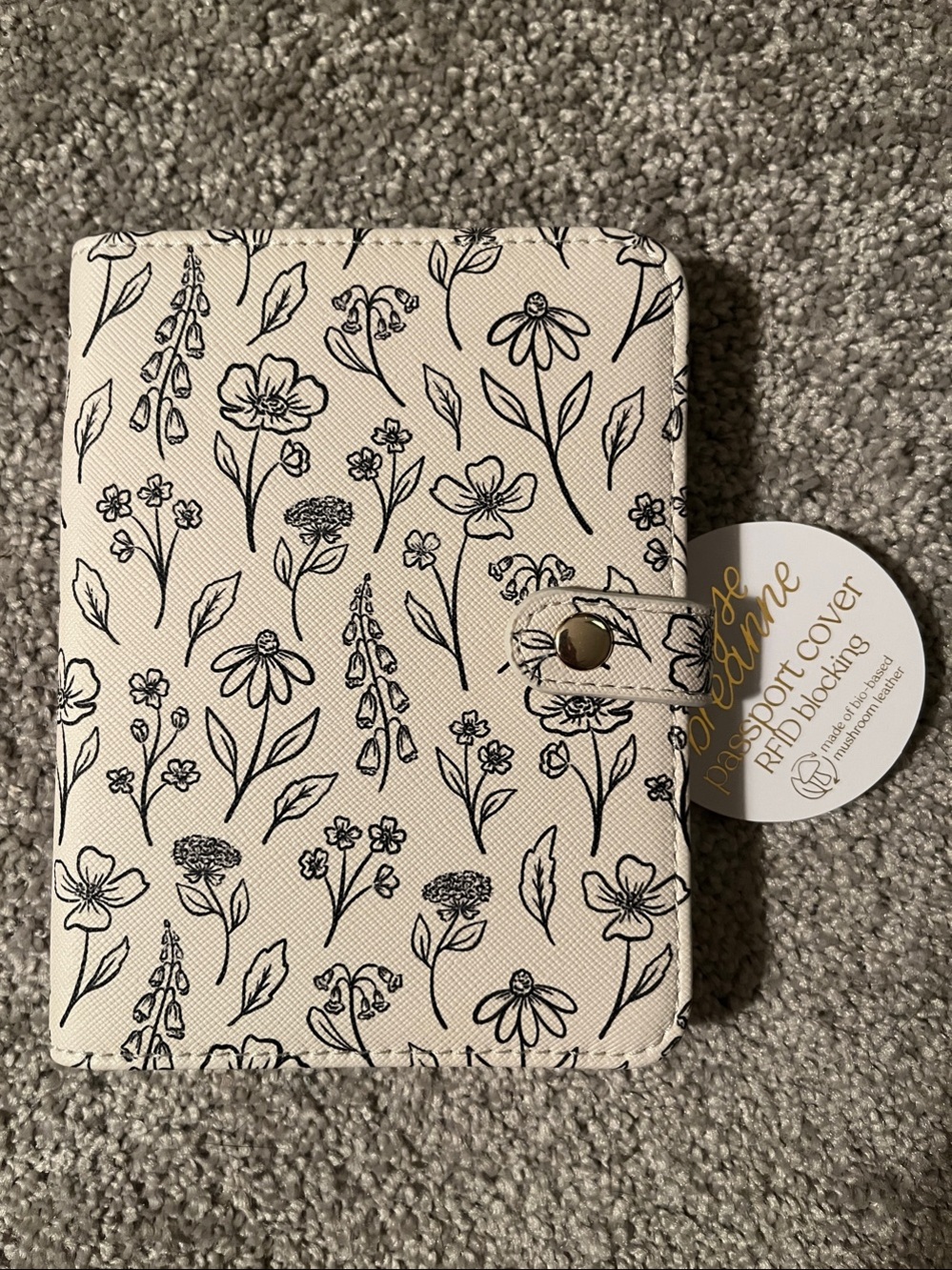 RFID-Blocking Passport Cover